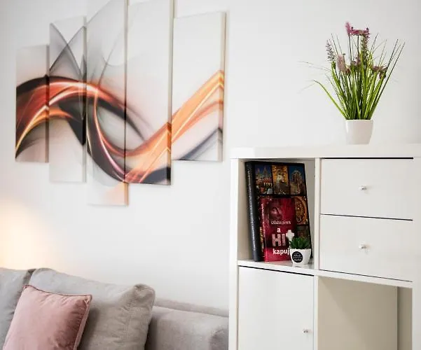 Cute Apartman- Free Parking דירה *